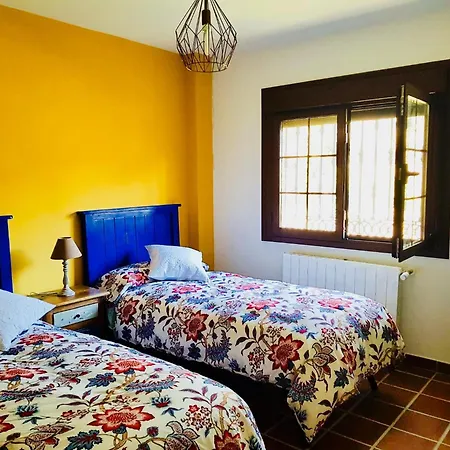Axarquia De Gredos Y Casa Paco De Gredos 度假居 阿雷纳斯德圣佩德罗