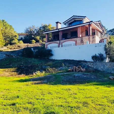 Holiday home Axarquia De Gredos Y Casa Paco De Gredos